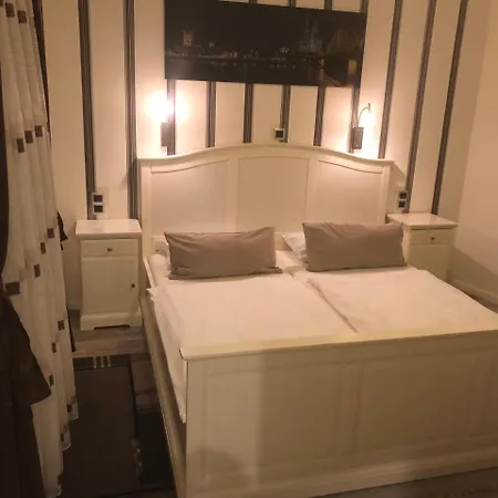 Neuenahrer Hof 3*